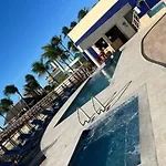 Flat 912 - Iate Plaza Hotel